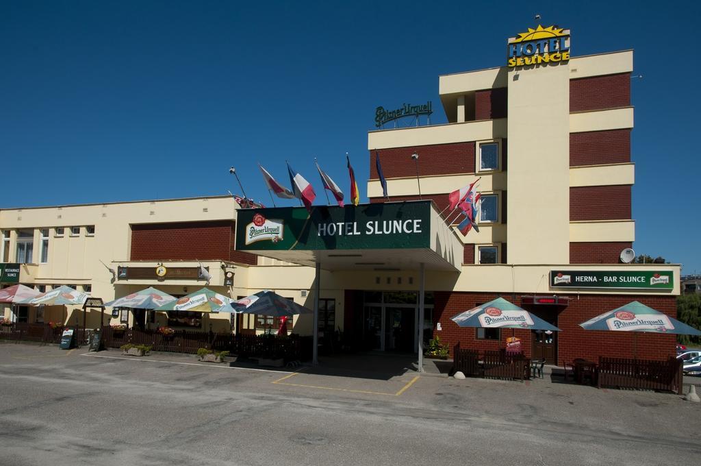 Hotel Slunce Хавличкув Брод Екстериор снимка
