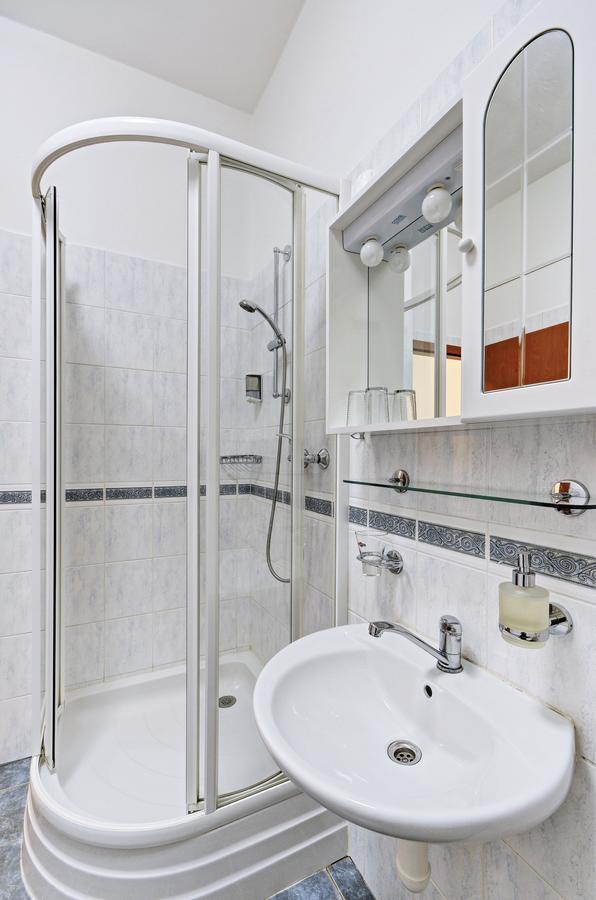 Hotel Slunce Хавличкув Брод Екстериор снимка